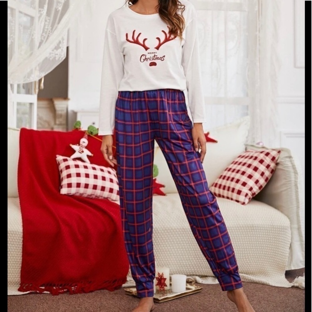 Women’s Christmas‎ slogan & plaid pajamas set